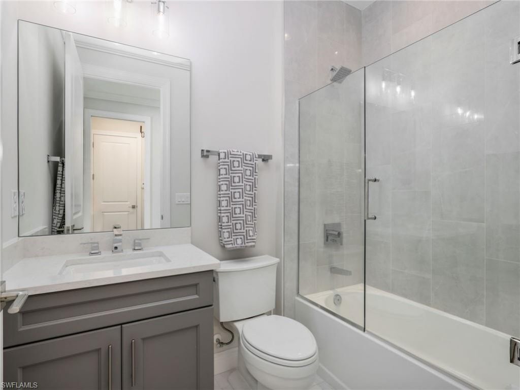 9257 Cayman Dr , Naples, FL 34114 Photo