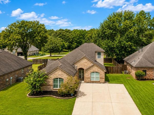 6707 Royal Oaks Ct, Zachary, LA 70791