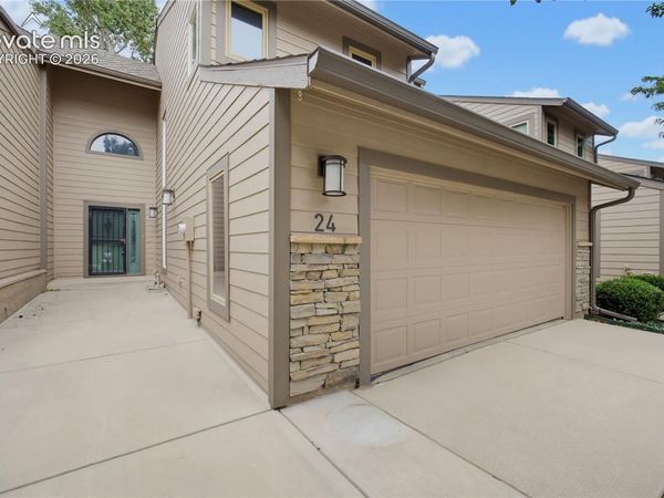 24 Woodbridge Drive, Colorado Springs, CO 80906