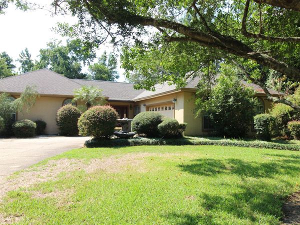 14 Hampton Circle, Niceville, FL 32578