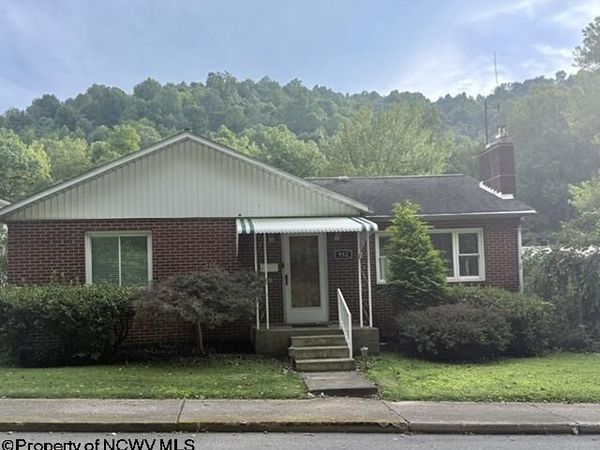 952 S Main Street, Philippi, WV 26416