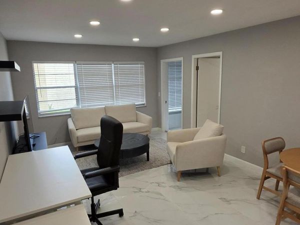 319 LAKE FRANCES Drive, Unit 319, West Palm Beach, FL 33411