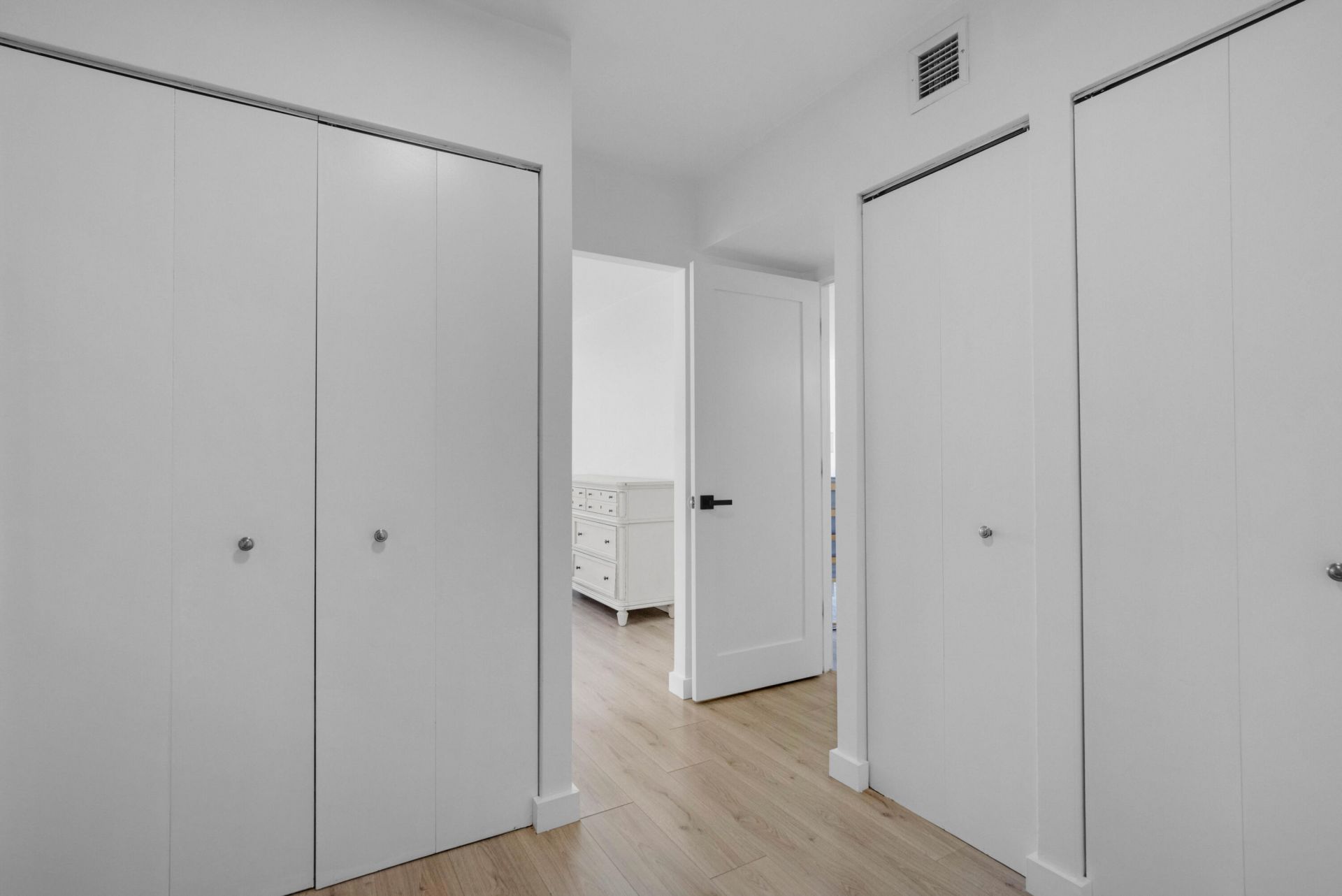 3701 N Country Club Drive, Unit 404, Aventura, FL 33180 Photo