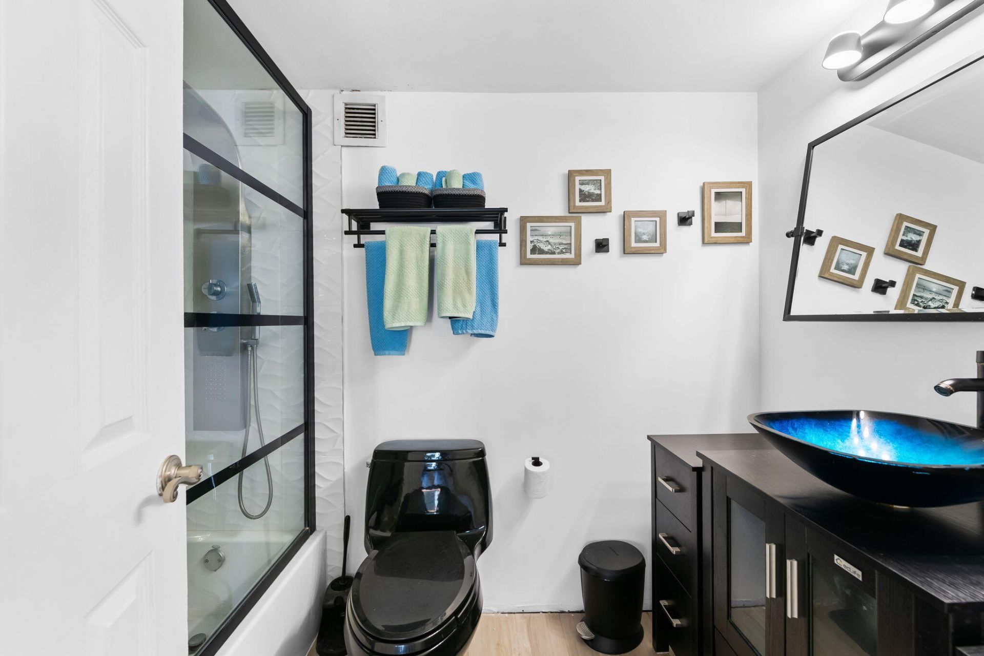 2029 N Ocean Boulevard, Unit 403, Fort Lauderdale, FL 33305 Photo