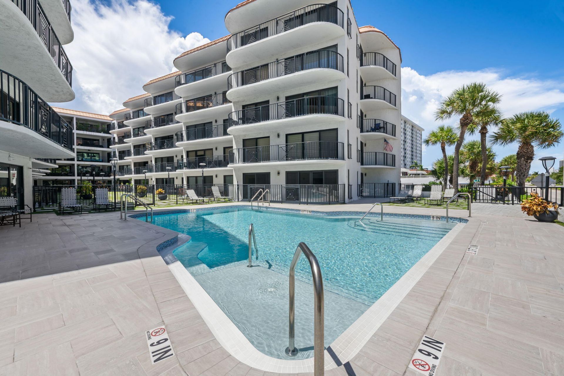 2029 N Ocean Boulevard, Unit 403, Fort Lauderdale, FL 33305 Photo