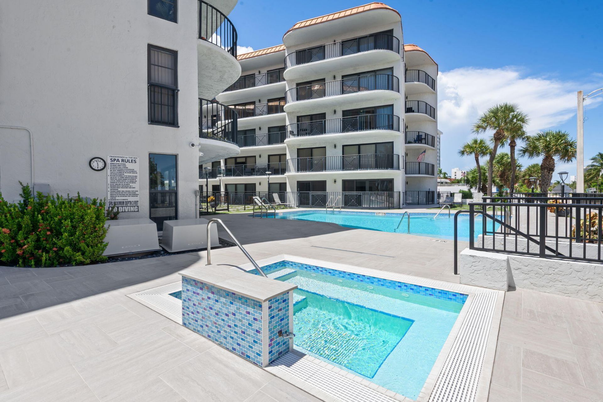 2029 N Ocean Boulevard, Unit 403, Fort Lauderdale, FL 33305 Photo