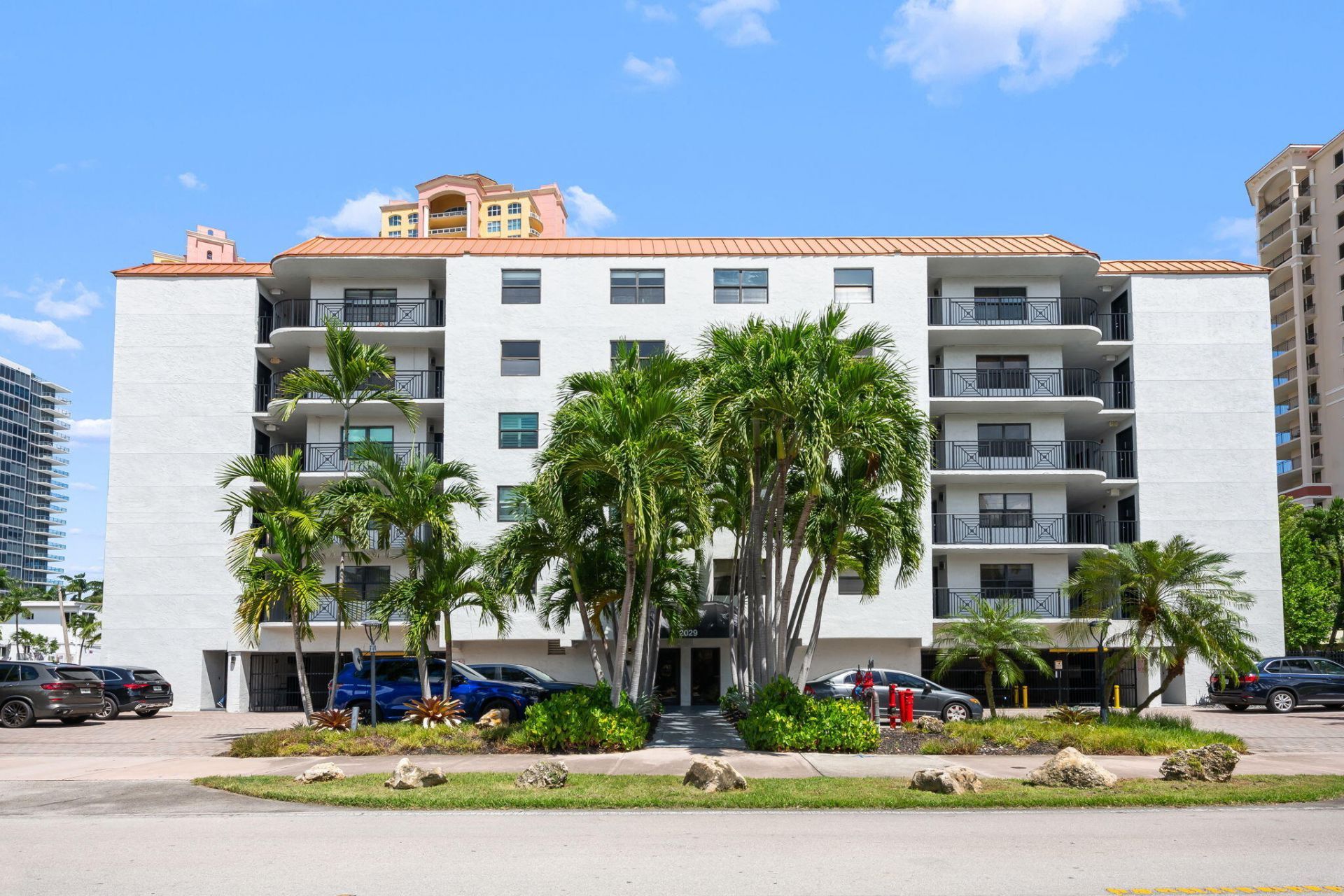 2029 N Ocean Boulevard, Unit 403, Fort Lauderdale, FL 33305 Photo