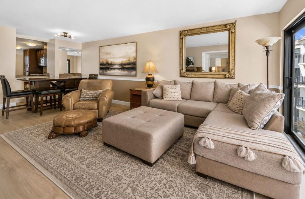 2029 N Ocean Boulevard, Unit 403, Fort Lauderdale, FL 33305 Photo