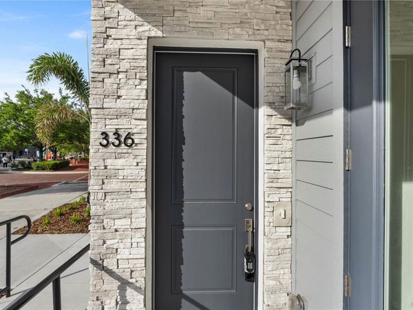336 CENTER LAKE LANE , Unit 336, OVIEDO, FL 32765
