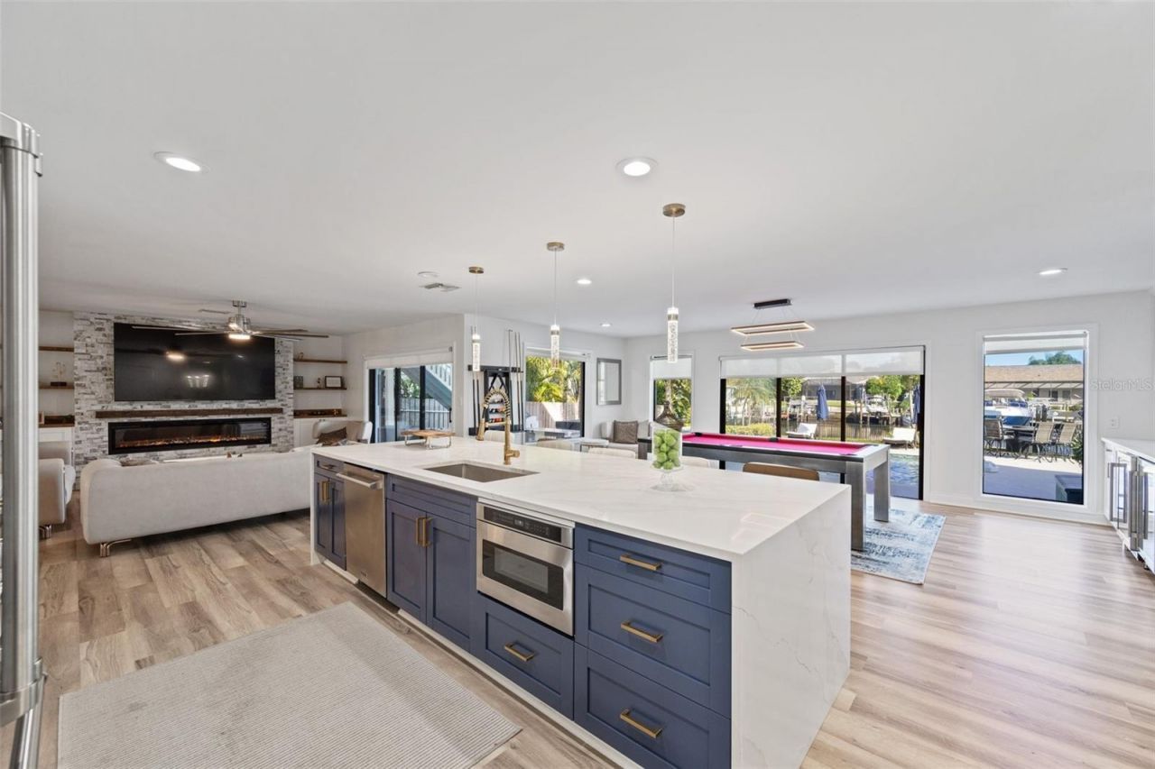 4213 Deepwater Lane, Tampa, FL 33615 Photo