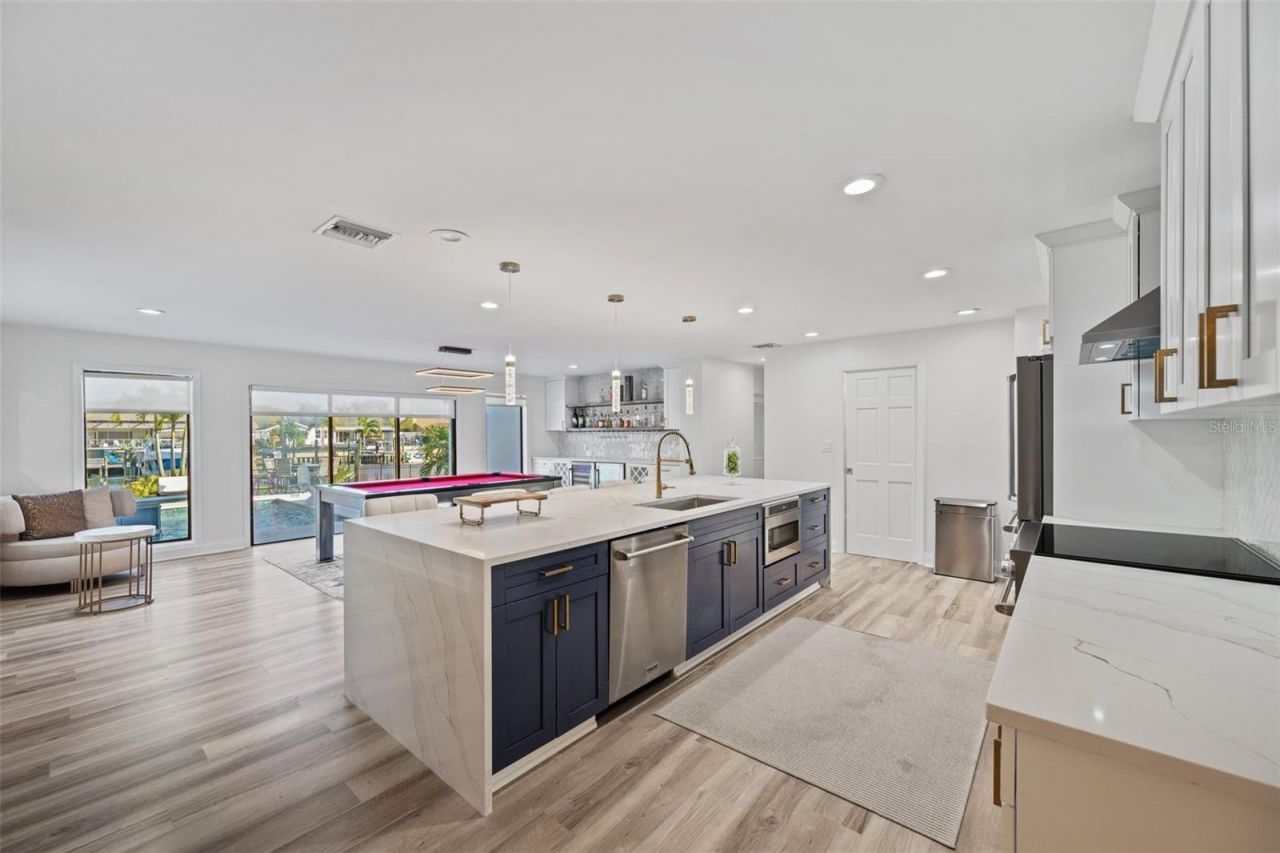 4213 Deepwater Lane, Tampa, FL 33615 Photo