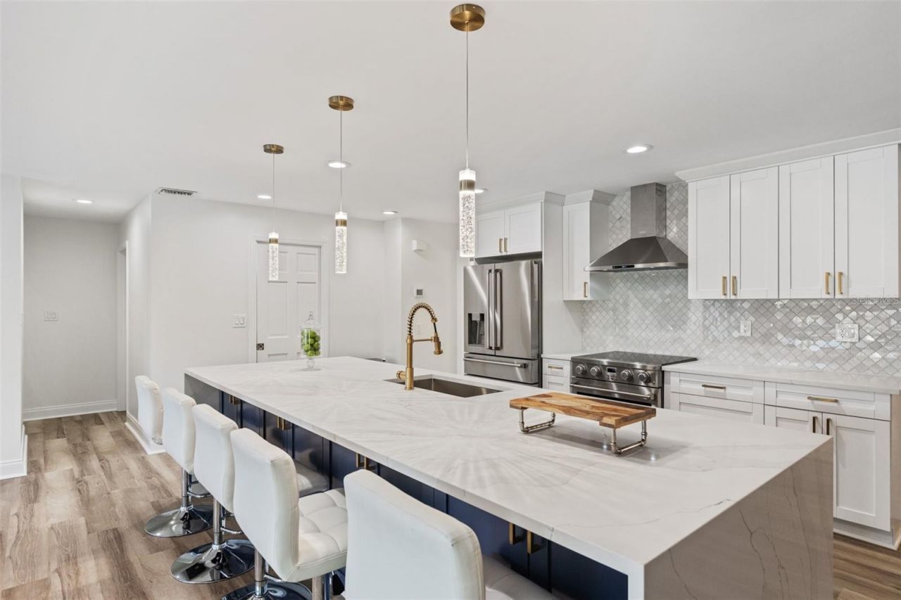 4213 Deepwater Lane, Tampa, FL 33615 Photo