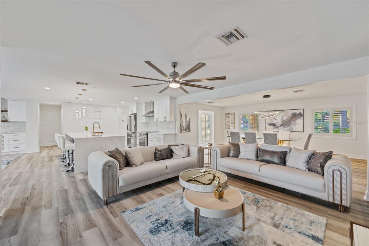 4213 Deepwater Lane, Tampa, FL 33615 Photo