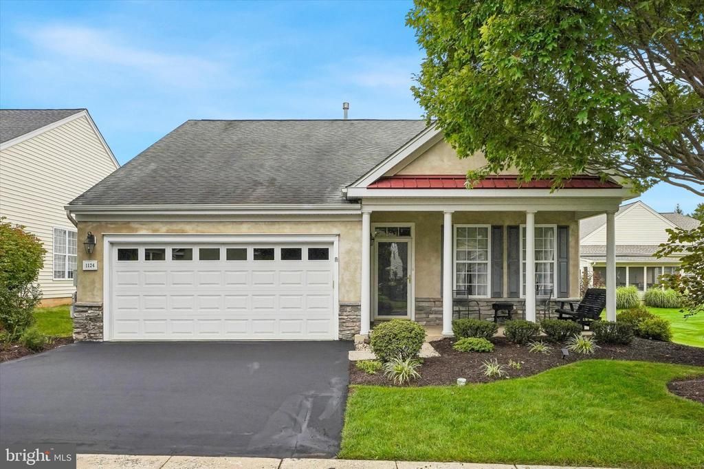 1124 STERLING STREET, WARWICK, PA 18974