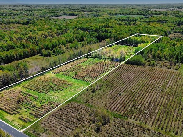 61199 County Road 380, Bangor, MI 49013