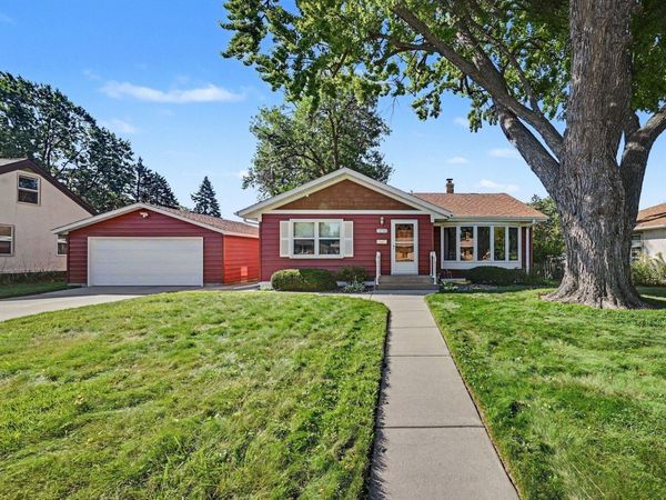 1258 Ryan Avenue W, Roseville, MN 55113