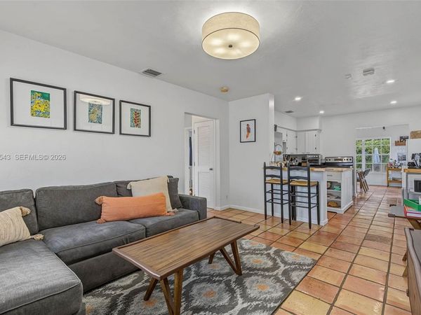 6440 SW 35th St , Miami, FL 33155