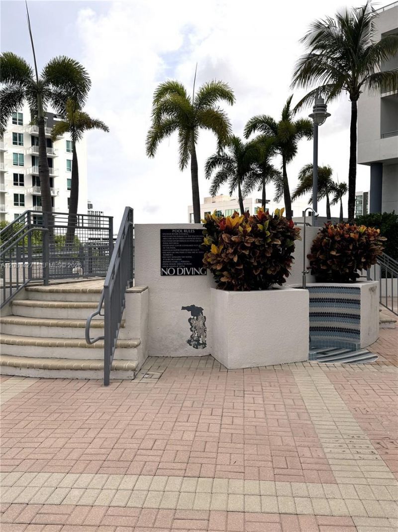 350 NE 24th St, Unit 407, Miami, FL 33137 Photo