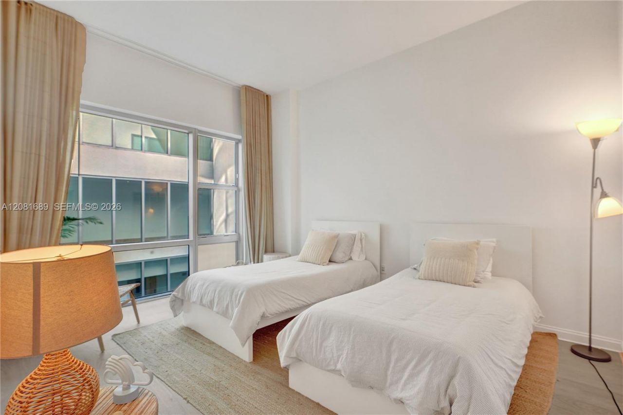 6799 Collins Ave, Unit 201, Miami Beach, FL 33141 Photo