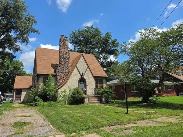 107 S 30th Street , Belleville, IL 62226