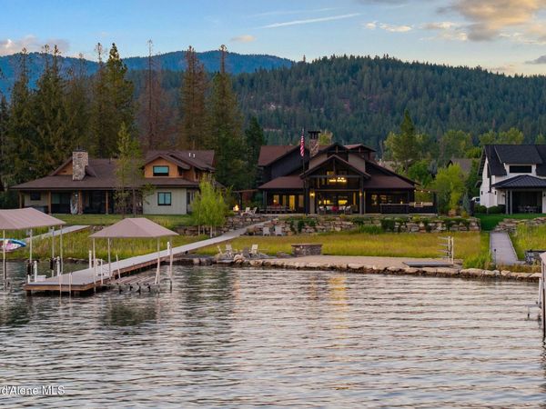 717 Olson Dr , Dover, ID 83825