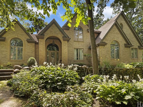 2708 Whiting Court , McHenry, IL 60050