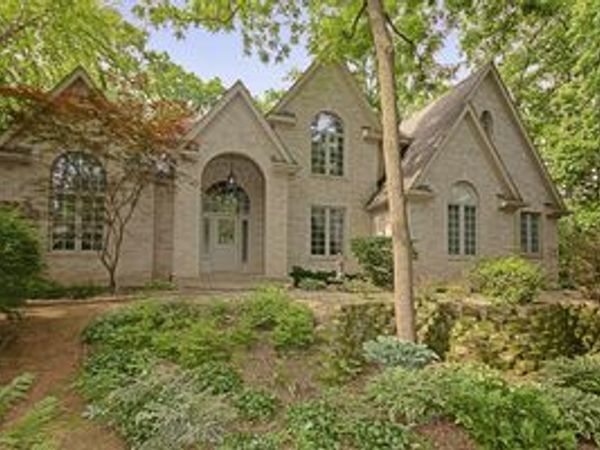 2708 Whiting Court, McHenry, IL 60050