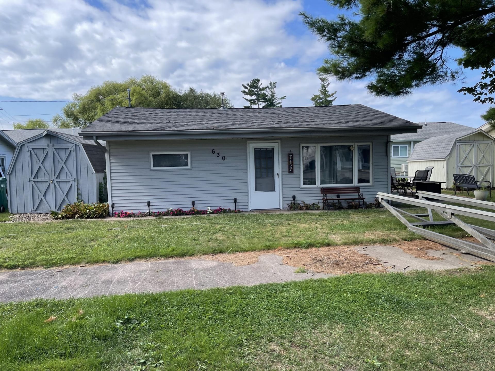 630 W Houghton Lake Drive, Prudenville, MI 48651 Main Photo