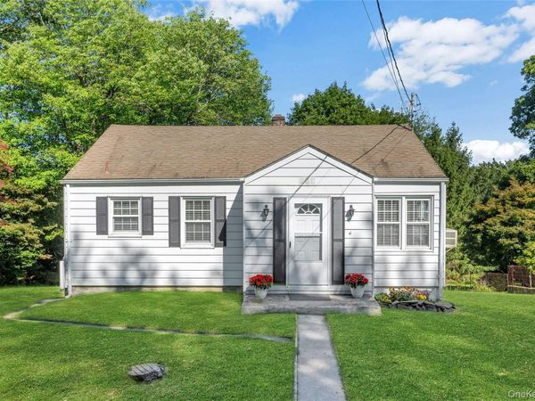 4 Crescent Drive , Cortlandt Manor, NY 10567