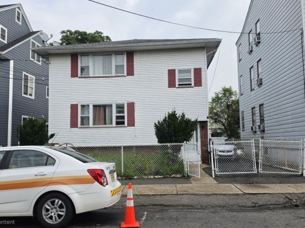 85 E 18Th St, Paterson, NJ 07524