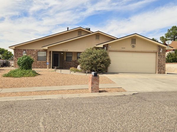 1609 Tommy Armour Court , Los Lunas, NM 87031
