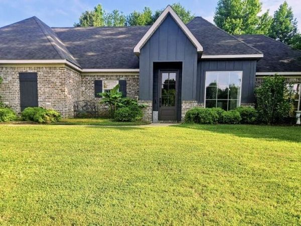103 Tara Drive, Flora, MS 39071