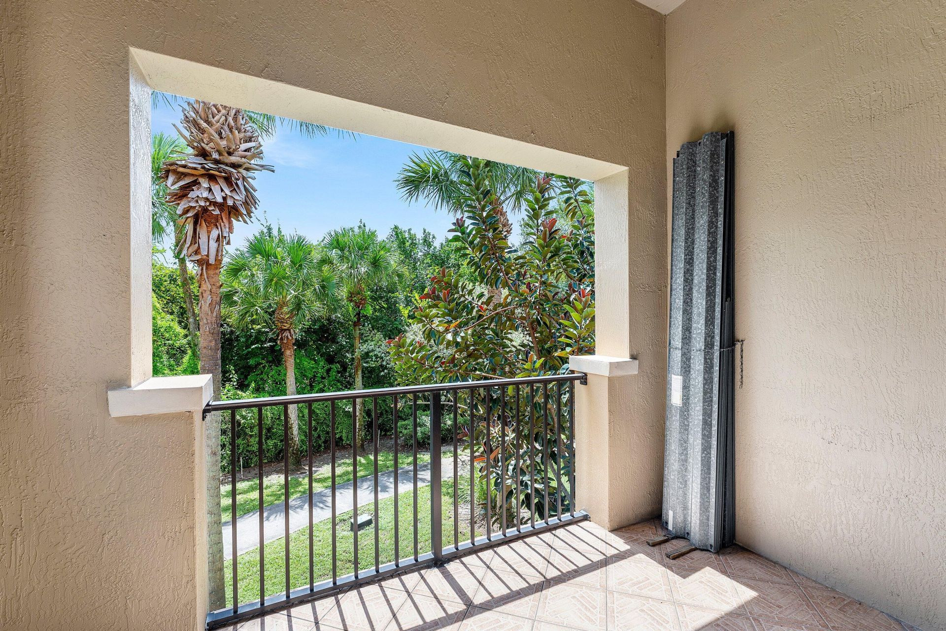 2896 Hidden Hills Road, Unit 1002, West Palm Beach, FL 33411 Photo