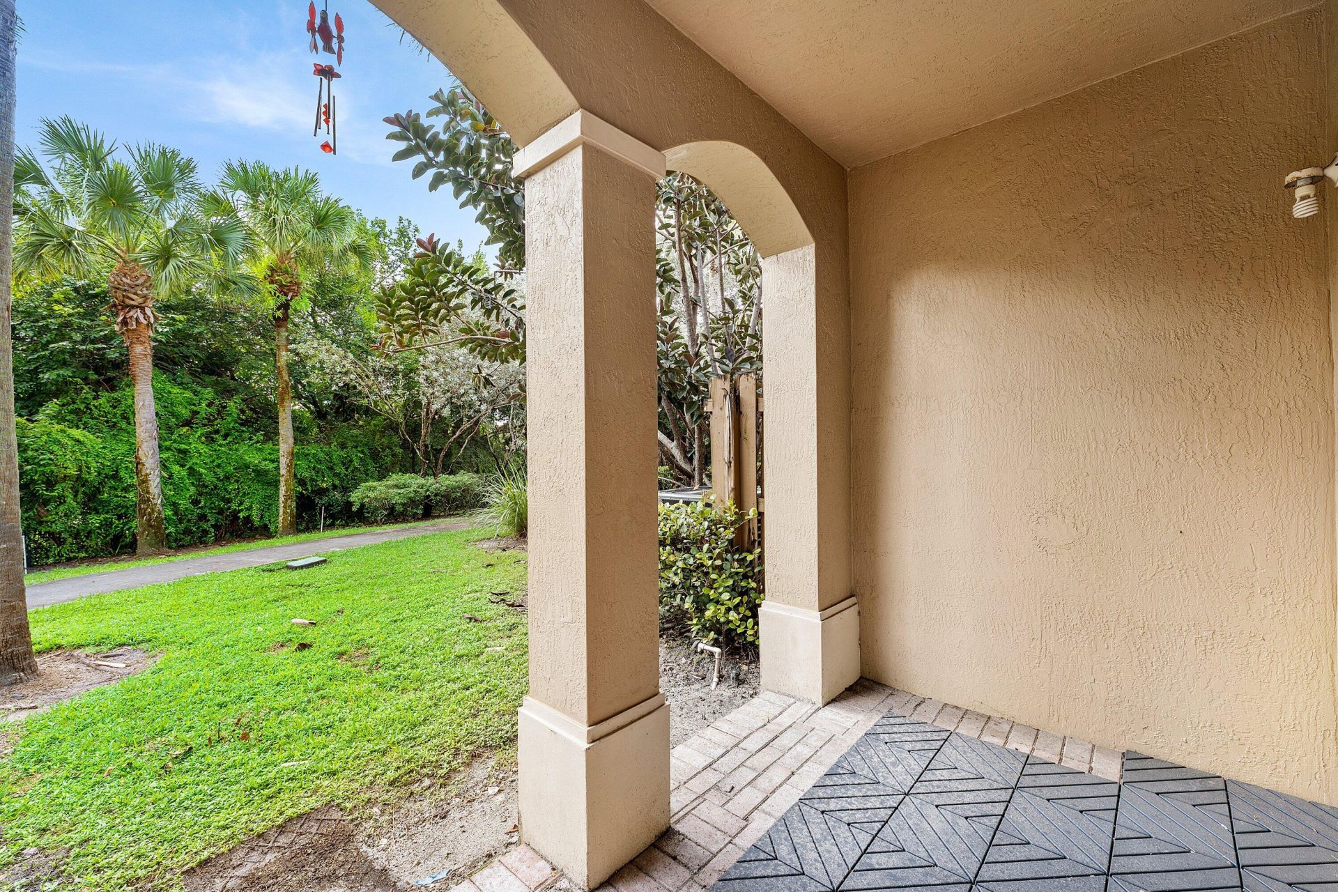 2896 Hidden Hills Road, Unit 1002, West Palm Beach, FL 33411 Photo