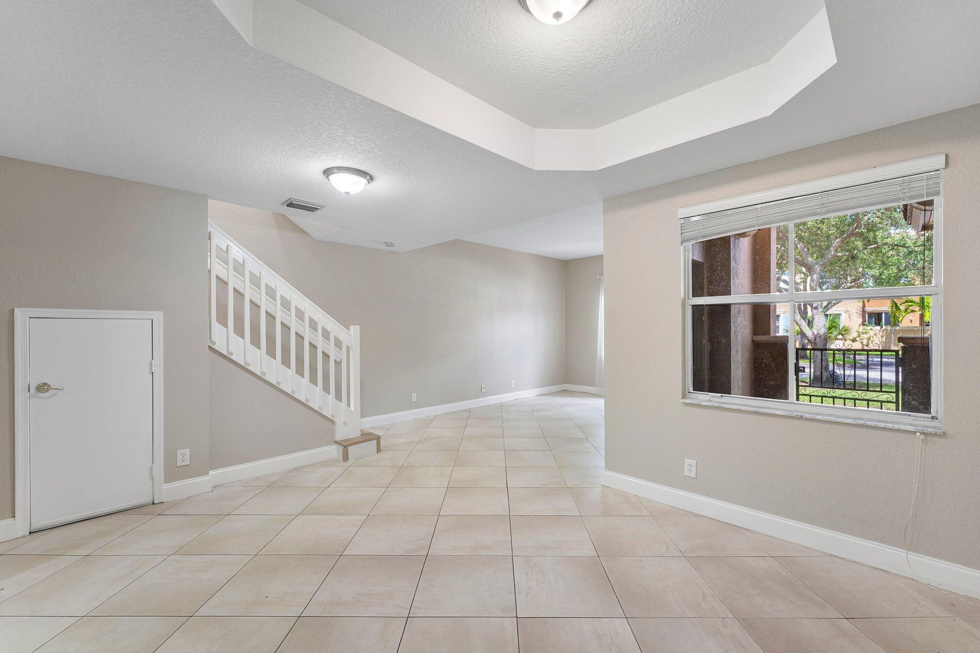 2896 Hidden Hills Road, Unit 1002, West Palm Beach, FL 33411 Photo