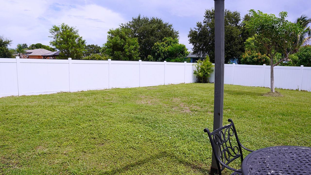 1921 SE Joyner Circle, Port Saint Lucie, FL 34952 Photo