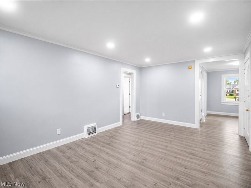 353 Hilton Avenue, Youngstown, OH 44507 Photo 4