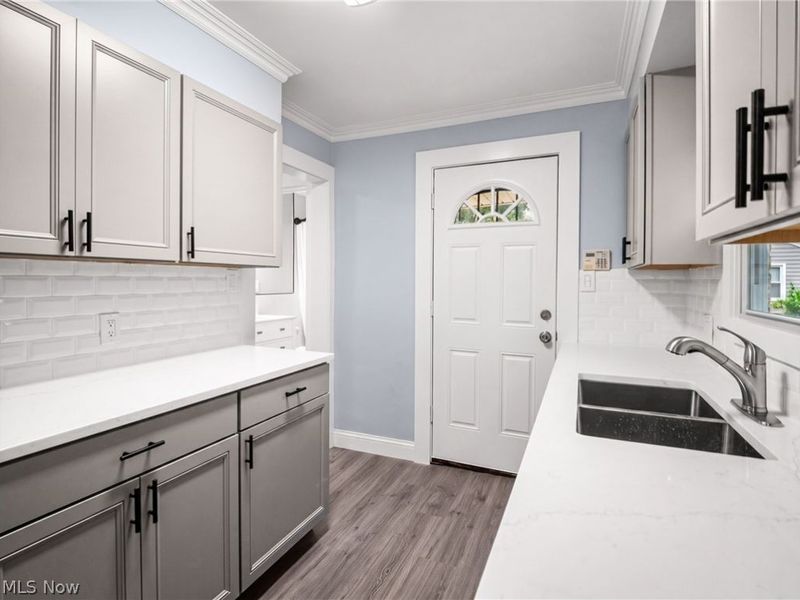 353 Hilton Avenue, Youngstown, OH 44507 Photo 9