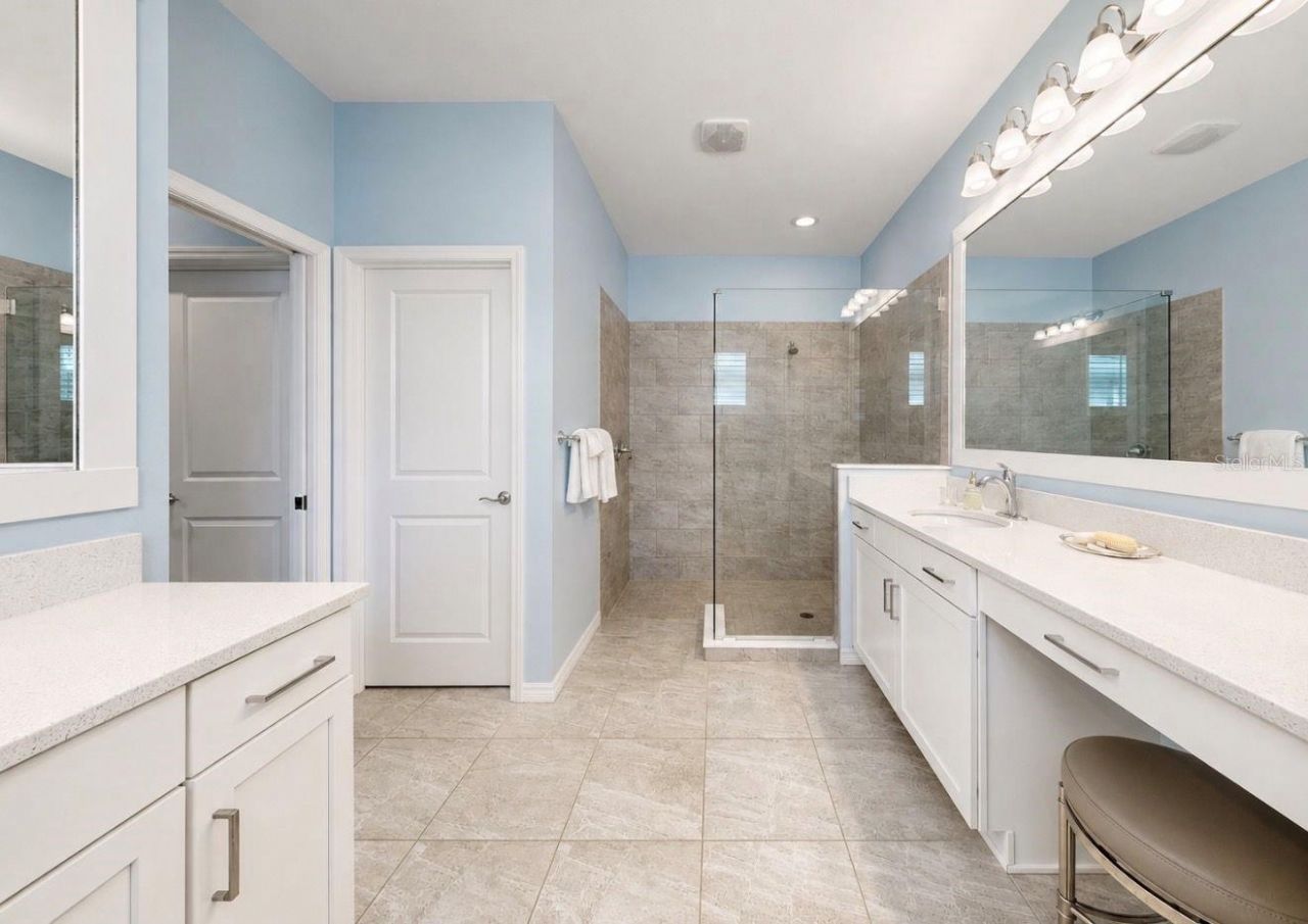 311 Chantilly Trail , Bradenton, FL 34212 Photo