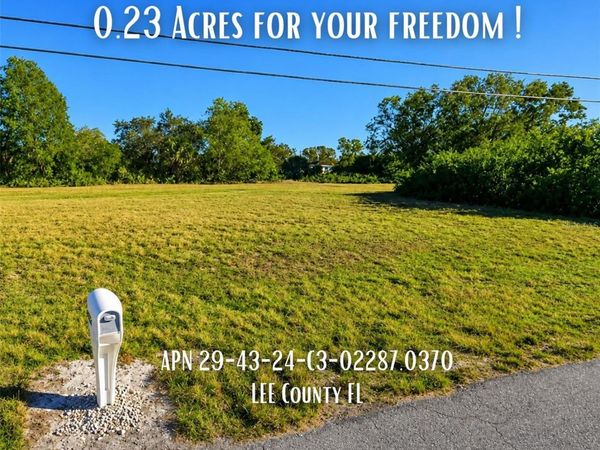 2133 NE 25TH TER , CAPE CORAL, FL 33909