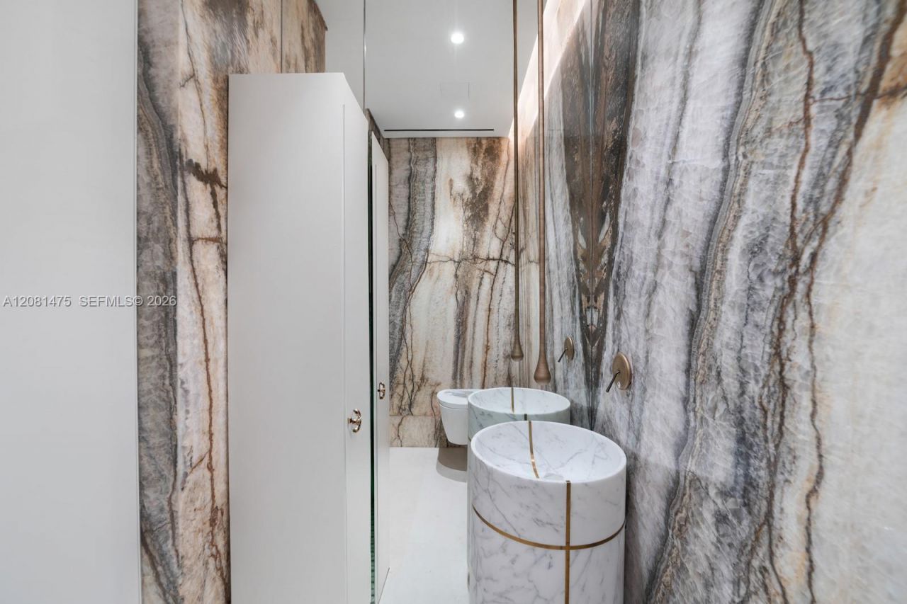 10203 Collins Ave, Unit LPH 2701, Bal Harbour, FL 33154 Photo