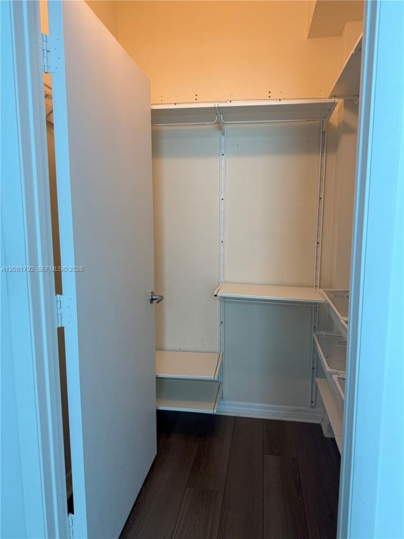 1900 N Bayshore Dr , Unit 1517, Miami, FL 33132 Photo