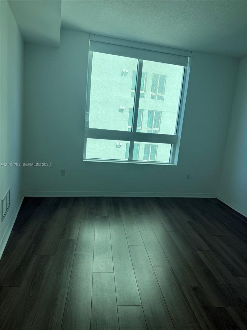 1900 N Bayshore Dr , Unit 1517, Miami, FL 33132 Photo