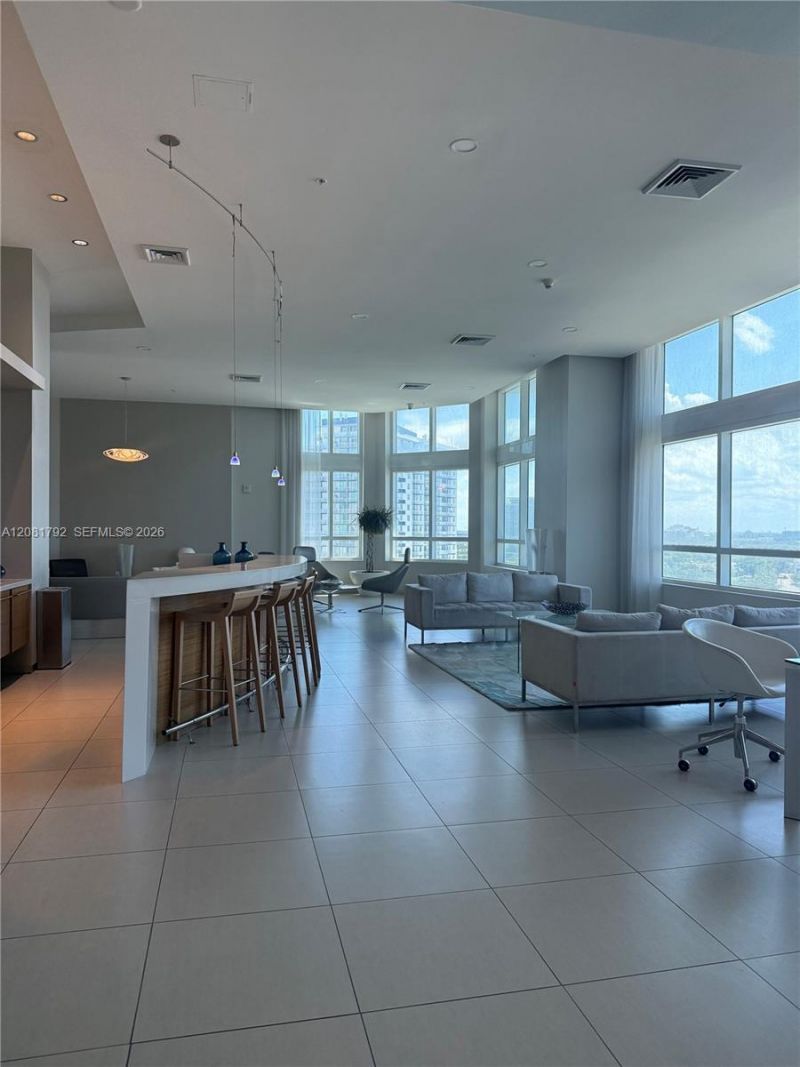 1900 N Bayshore Dr , Unit 1517, Miami, FL 33132 Photo