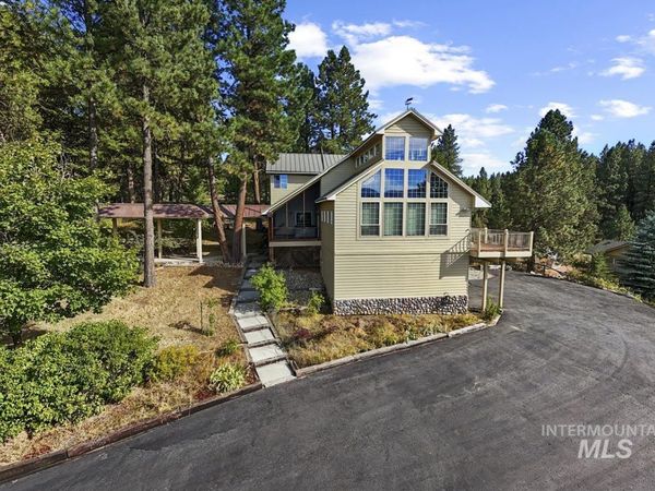 1610 Pine Lake Ranch Drive, Cascade, ID 83611