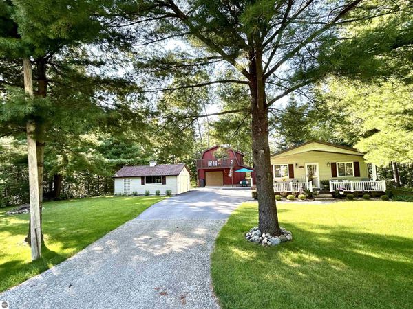2940 Arrowhead, West Branch, MI 48661