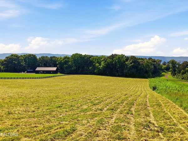 County Road 909 , Etowah, TN 37331