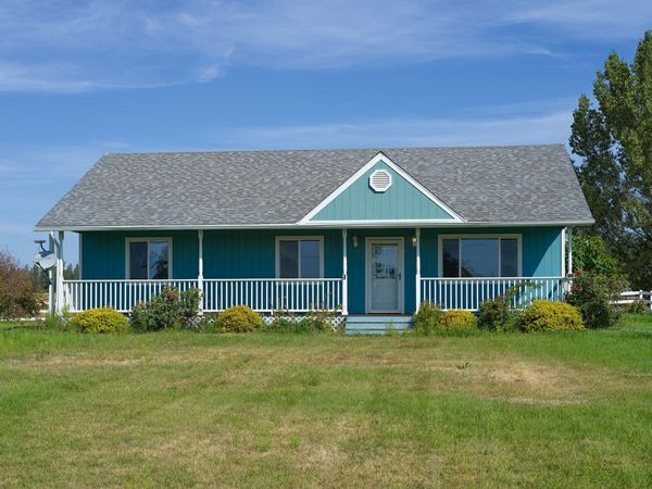 303 E Westmoreland Ave, Deer Park, WA 99006