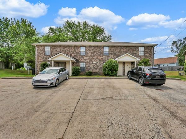 379 Peabody Dr, Unit 1, Clarksville, TN 37042