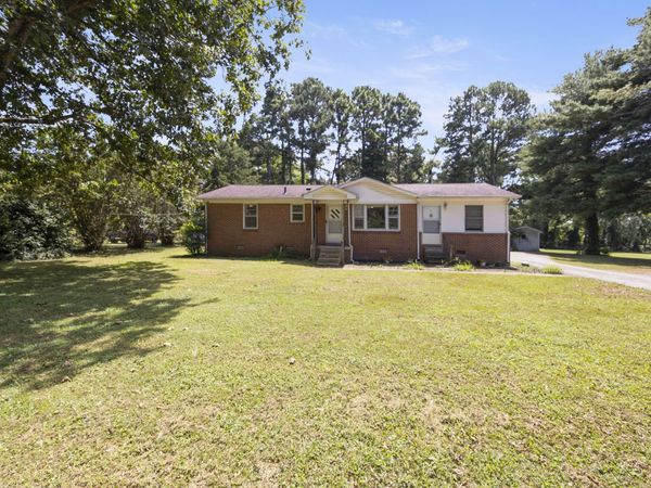 106 Darwin St , Decherd, TN 37324